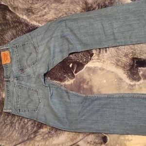 One pair of Levi's slim straight waist 32 length 34 great condition no holes